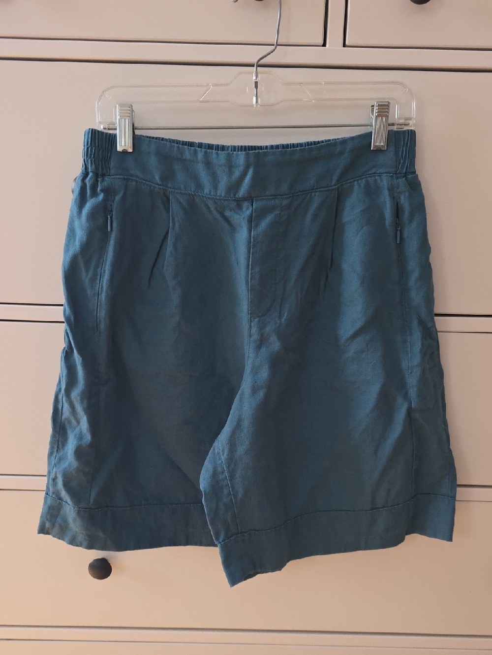 Athleta Teal Flat-Front Women's Shorts